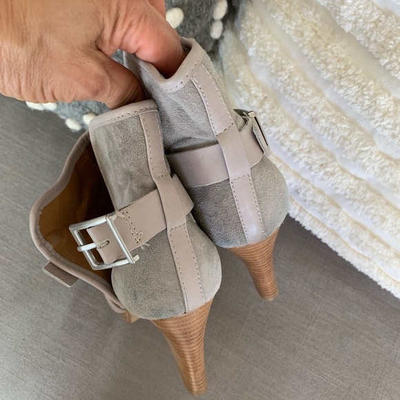 High heel shoes - Picture 4 of 4